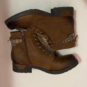 white mountain brown booties